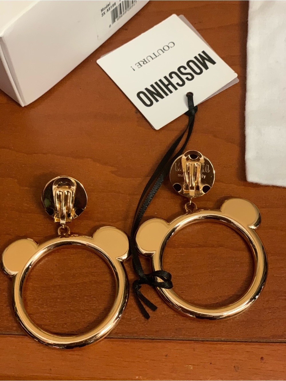 Moschino Couture Gold Tone Teddy Bear Hoop Clip On Earrings Moschino-Core - Picture 4 of 4